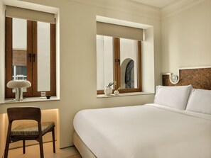 Signature Classic Room | In-room safe, blackout drapes, soundproofing, iron/ironing board - The Newel Kolonaki (Athens)