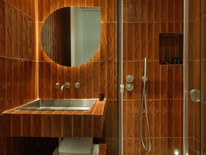 Signature Classic Room | Bathroom | Free toiletries, hair dryer, towels, soap - The Newel Kolonaki (Athens)