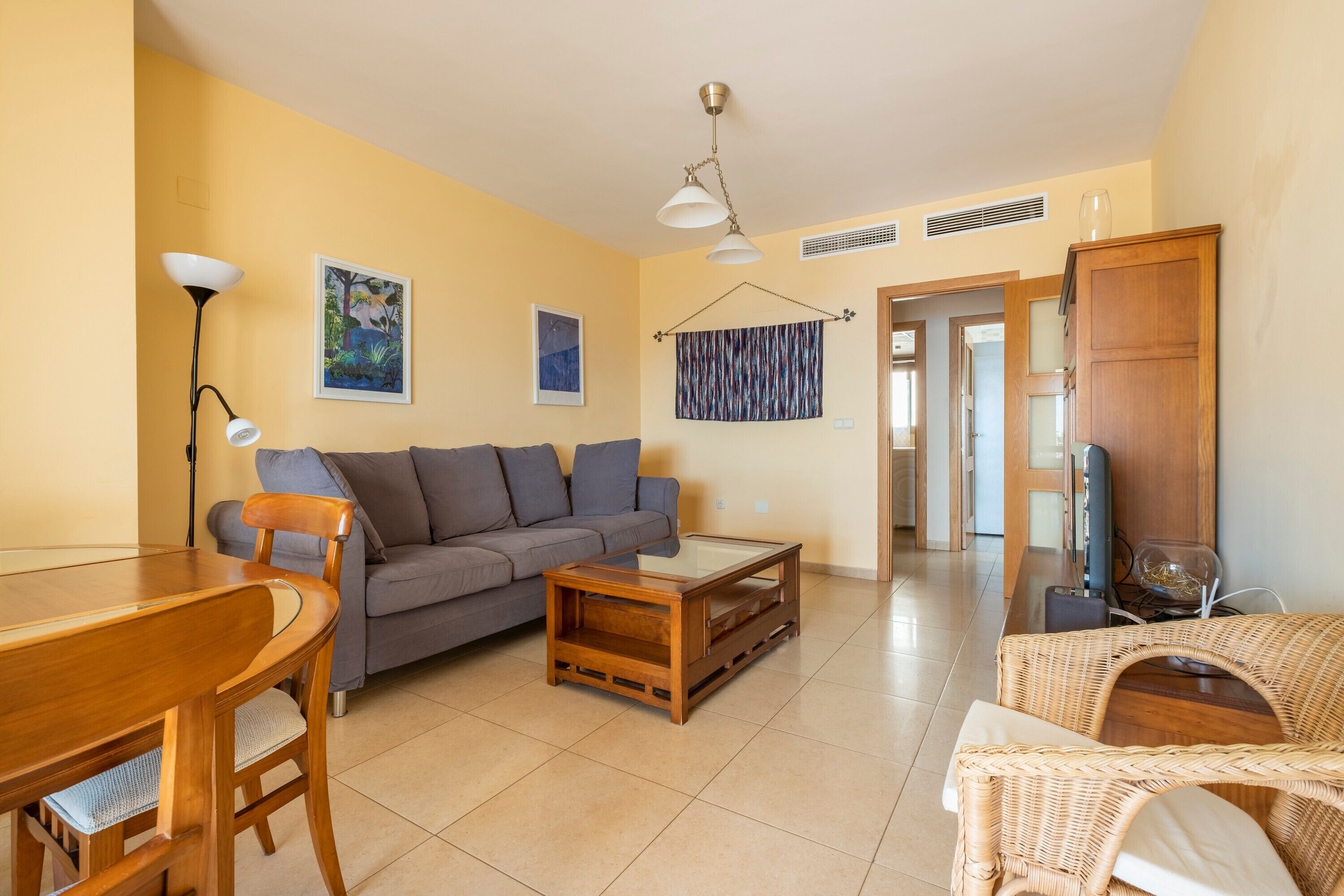 Télévision, cheminée