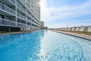 Pool - Gulf condo with fitness room, pool & hot tub (Destin)
