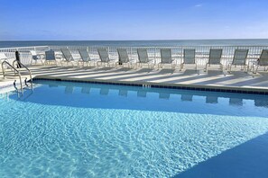 Pool - Gorgeous coastal home with plenty of space and easy beach access (Miramar Beach)