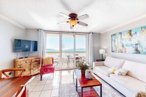 TV, offices - Gulf-front condo with balcony, water views, pools, hot tub & beach access (Destin)