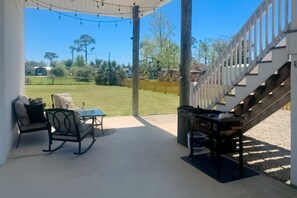 Terrace/patio - Dog-friendly home blocks from the beach with patio, balcony, & outdoor shower (Port St. Joe)