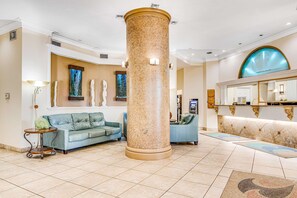 Lobby - Lovely waterfront villa w/ocean views, internet, washer/dryer, & central AC (Miramar Beach)