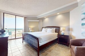 2 bedrooms, iron/ironing board, WiFi, bed sheets - Beautiful gulf-front villa w/free WiFi, shared pool & hot tub, central AC, views (Miramar Beach)