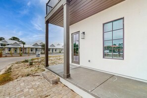 Exterior detail - Dog-friendly bay view duplex with full kitchen, washer/dryer, & central AC (Port St. Joe)