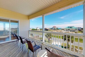 Property grounds - Charming ocean-view gem with a pool, deck, washer/dryer & central AC (St. George Island)