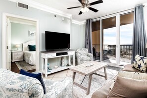 3 bedrooms, iron/ironing board, WiFi, bed sheets - 321 Gulf View Condo with Shared Hot Tub,Outdoor Pool, Splash Pad, Beach Service (Fort Walton Beach)