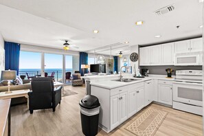 Interior - Gulf views at beach condo with shared pool & gym - close to shops & restaurants (Destin)
