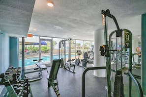 Fitness facility - Beachfront with a heated pool & a spa (Destin)
