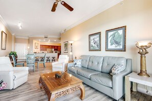 TV, DVD player, offices - Emerald Grande 1329 (Destin)