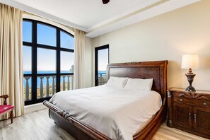 3 bedrooms, iron/ironing board, Internet, bed sheets - Emerald Grande 1329 (Destin)