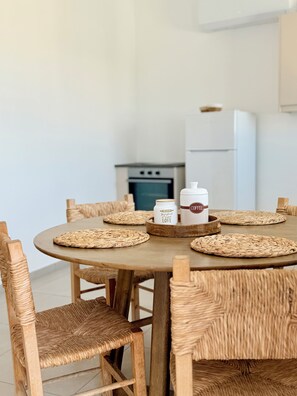Comfort Apartment, 1 Queen Bed with Sofa bed, Balcony, Garden View | Dining - Kiti Traditional Residences (Kiti)