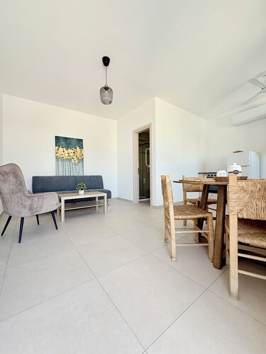 Kiti Traditional Residences