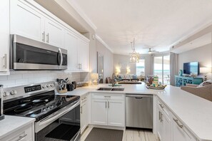 Fridge, microwave, oven, stovetop - Amazing views at this renovated 4rth-floor condo with lagoon pool & pickleball (Santa Rosa Beach)