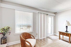 Interior - Comfortable beachfront condo with beach setup - quick drive to dining (Fort Walton Beach)