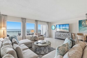 TV, DVD player, offices - Bright, beachfront condo with beach service included - quick walk to dining (Fort Walton Beach)
