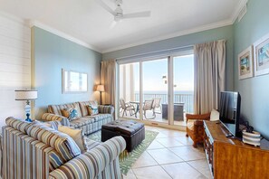 TV - Top-floor penthouse condo with amazing view, balcony, W/D, pools, gym, & hot tub (Panama City Beach)