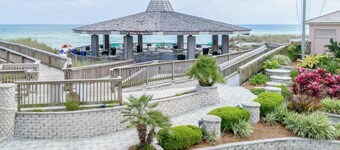 Jetty East 306B
