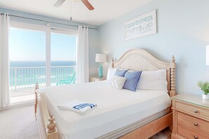 2 bedrooms, iron/ironing board, Internet, bed sheets - Snowbird-friendly beach condo with pools, putting green, shopping, & dining (Panama City Beach)