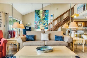 Interior - Multi-Level Seaside Condo w/ Easy Beach Access, Pool, & Water Views (Panama City Beach)