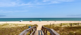 Classic Beach Condo with a Shared Pool, Loft, & Grill - Walk to the Beach