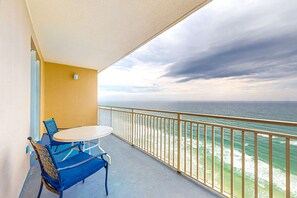 Property grounds - Superb beach living at lovely waterfront condo with pools, a gym, & hot tub (Panama City Beach)