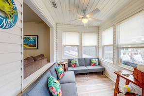 TV, offices - Dog-Friendly Retreat with Private Dock & Water Views - Great for Fishing & Boating (Panama City Beach)