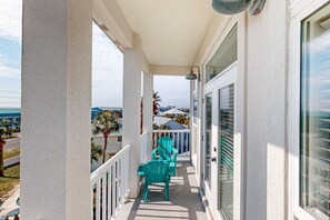 Property grounds - 3-story home near the beach with balconies, water views, washer/dryer, & AC (Panama City Beach)