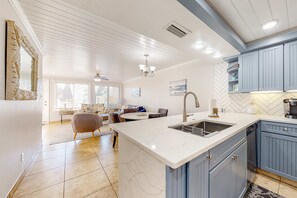 Interior - Beachfront Townhouse w/ Modern Upgrades Shared Pool, Fast WiFi, Outdoor Shower (Panama City Beach)