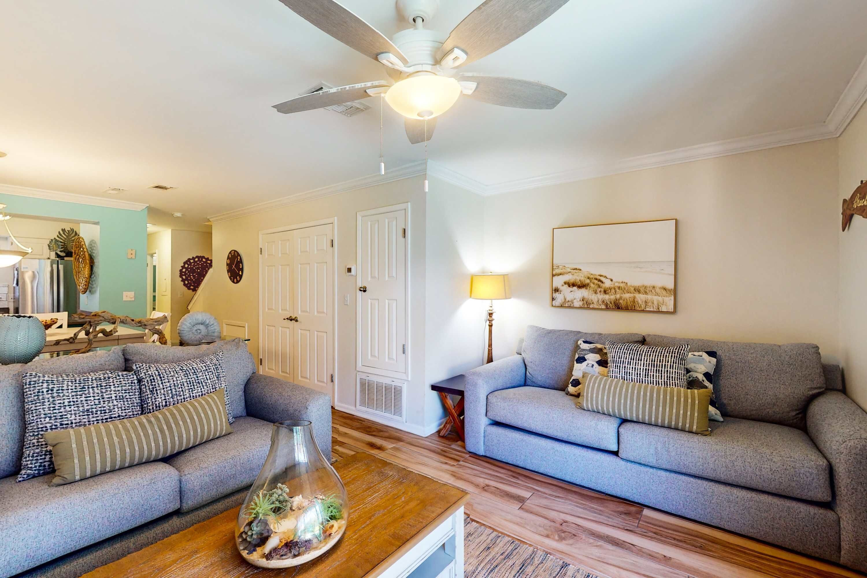 Renovated Townhome With Central Ac, Shared Pools & Hot Tubsminutes To Beach - Panama City Beach, FL