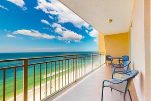 Property grounds - Waterfront condo with grills, pool & fitness center - walk to the beach (Panama City Beach)