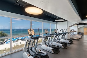 Fitness facility - Beachfront, high-end condo with Pool, Hot tub & Splash pad (Panama City Beach)