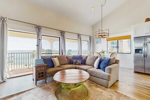 TV, offices - Ideally located beachfront home with balcony, washer&dryer, AC, & amazing views (Seacrest)