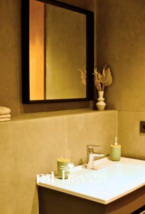 Oklassificerad bild, 3 av 6, knapp