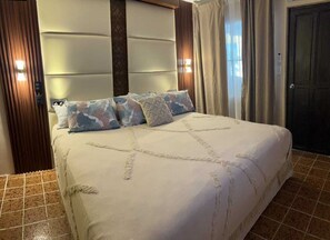 Habitación básica, patio | Wifi gratis 