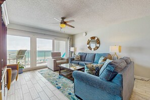 TV, DVD player, offices - Beachfront condo with pool, huge balcony, W&D & central AC - drive to dining (Fort Walton Beach)