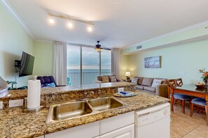 Interior - 21st Floor Oceanfront Condo with Shared Pool, Ocean View, & High-Speed WiFi (Panama City Beach)