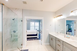 Shower, hair dryer, towels - Newer, dog-friendly home with hot tub & game room - walk to the beach (Panama City Beach)