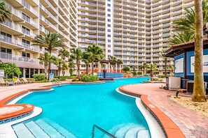 Pool - Lovely beachfront home with balcony, pool, hot tub, & beach (Panama City Beach)