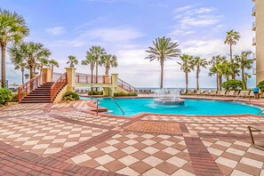 Pool - Lovely beachfront home with balcony, pool, hot tub, & beach (Panama City Beach)