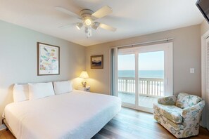 2 bedrooms, WiFi, bed sheets - Cozy beachfront home with private deck and beach access (Panama City Beach)