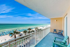 Property grounds - Convenient first-floor vacation suite with pool & hot tub access, free WiFi & AC (Panama City Beach)
