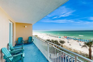 Property grounds - Convenient first-floor vacation suite with pool & hot tub access, free WiFi & AC (Panama City Beach)