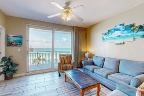 TV, offices - Convenient first-floor vacation suite with pool & hot tub access, free WiFi & AC (Panama City Beach)