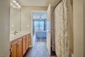 2 bedrooms, iron/ironing board, WiFi, bed sheets - Gulf-front condo with pier views, balcony, heated pool, gym & AC (Panama City Beach)