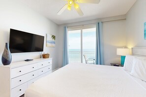 2 bedrooms, iron/ironing board, WiFi, bed sheets - Tropical-themed condo with bi-level pool, fitness center & beach access (Panama City Beach)