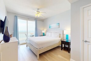 2 bedrooms, iron/ironing board, WiFi, bed sheets - Tropical-themed condo with bi-level pool, fitness center & beach access (Panama City Beach)