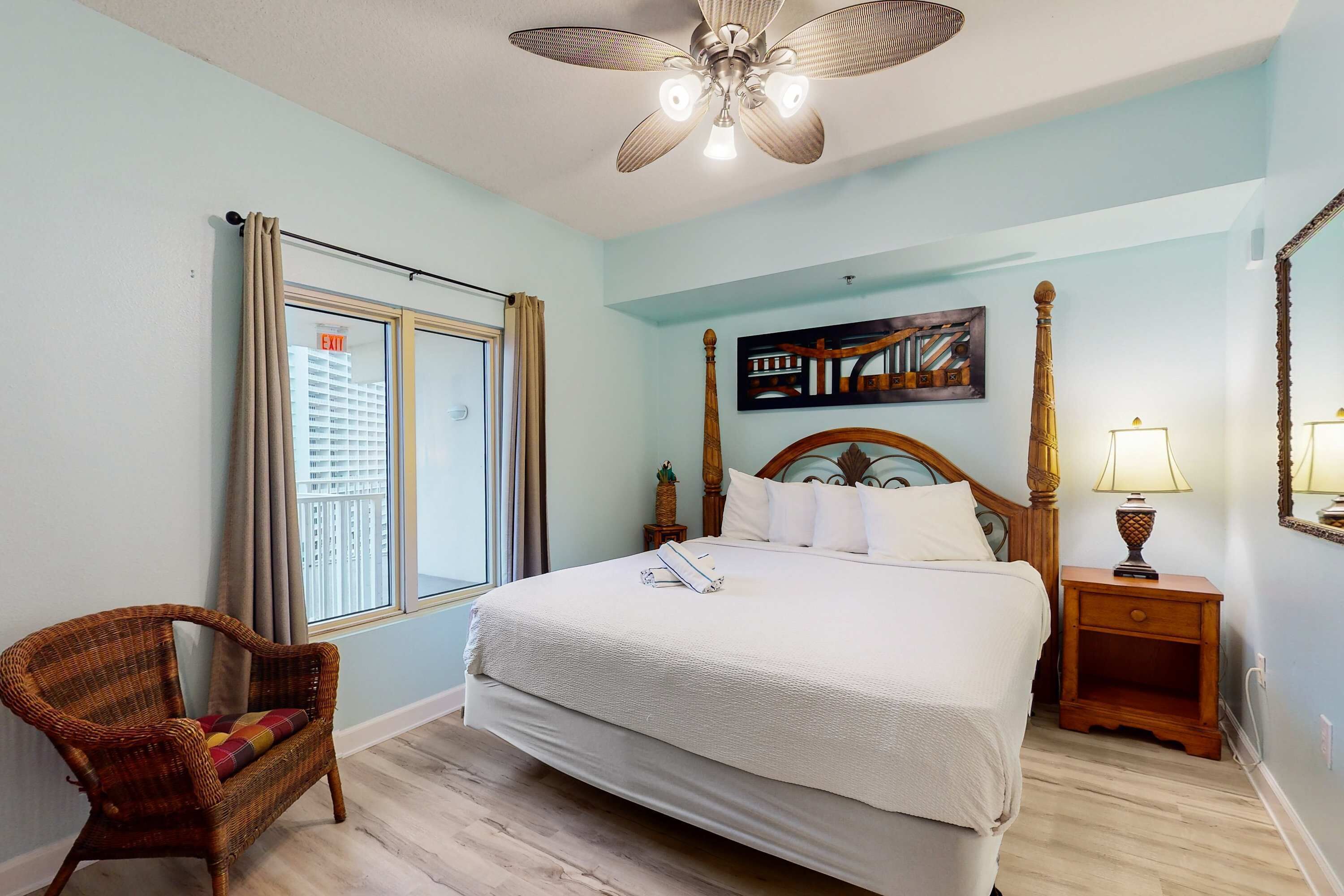 3 soverom, strykejern/-brett, internettilgang og sengetøy