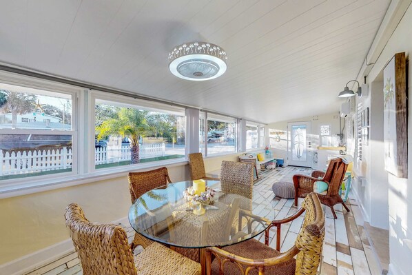 Dining - Home with pool, central AC, & washer/dryer - walk minutes to beach (Panama City Beach)